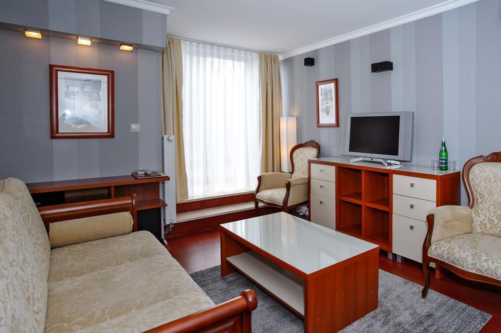 Hotel Niedzwiadek فدزيدزي كيشيفسكي المظهر الخارجي الصورة