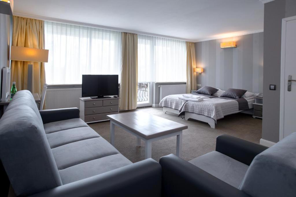 Hotel Niedzwiadek فدزيدزي كيشيفسكي المظهر الخارجي الصورة